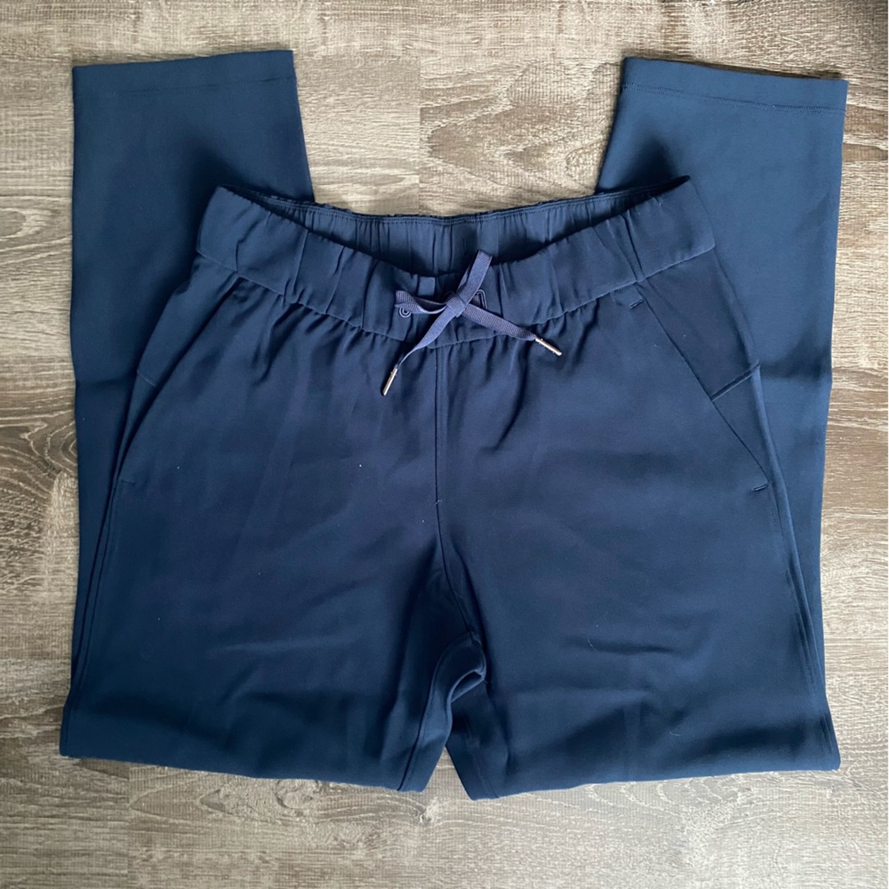 Lululemon on the fly 7/8 pant woven blue 6 NWOT